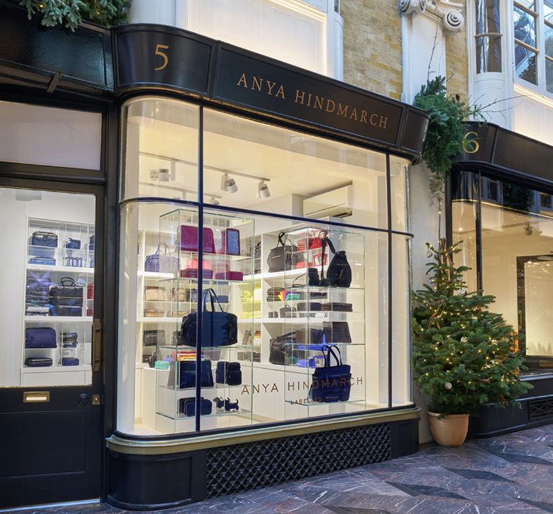 ANYA HINDMARCH 国内買付 アイズ マクラメ・トート 限定店舗 ストア リスト | Anya Hindmarch JP