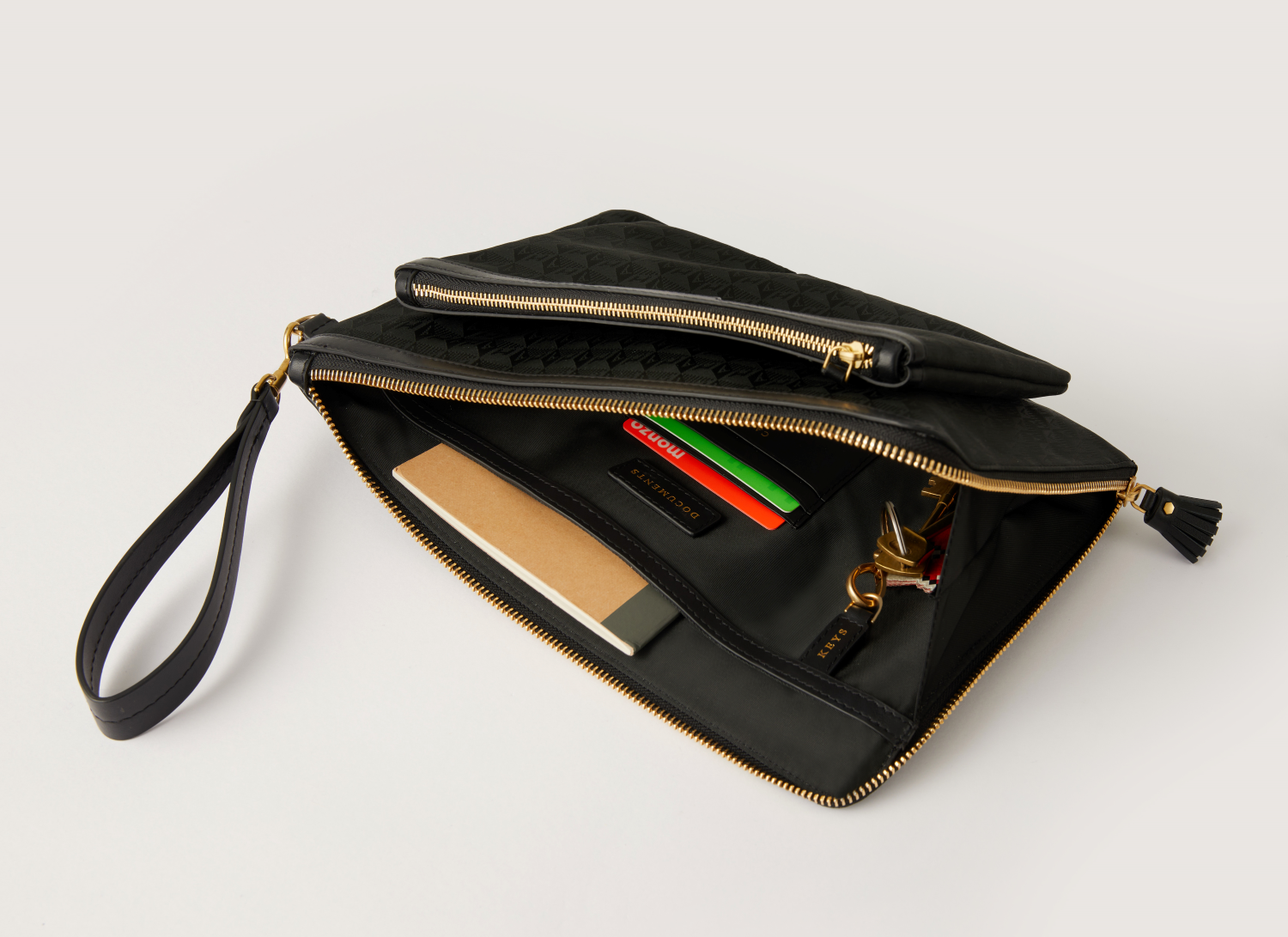 ジャーニー エッセンシャルズ ポシェット -

          
            AH Logo Nylon in Black -
          

          Anya Hindmarch JP
