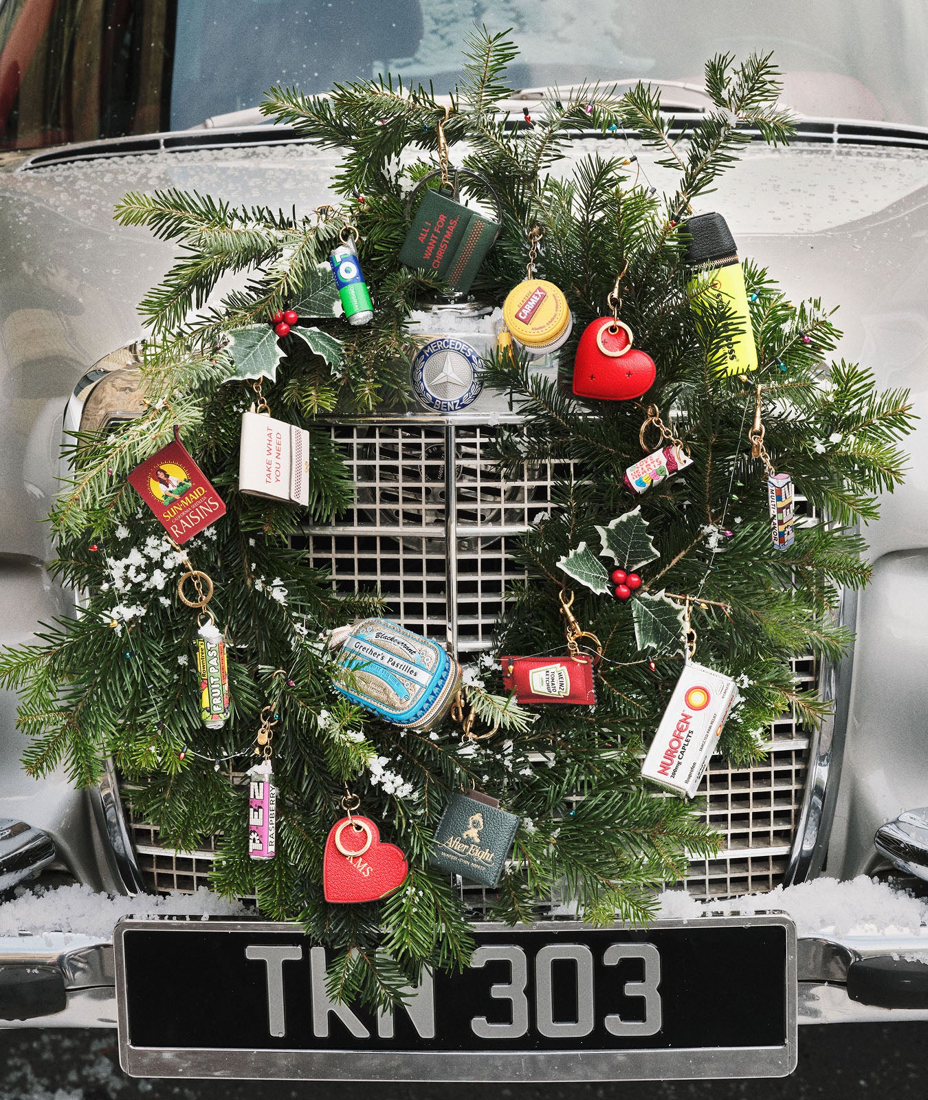 アニヤ・ハインドマーチ公式オンラインストア | Anya Hindmarch | Anya