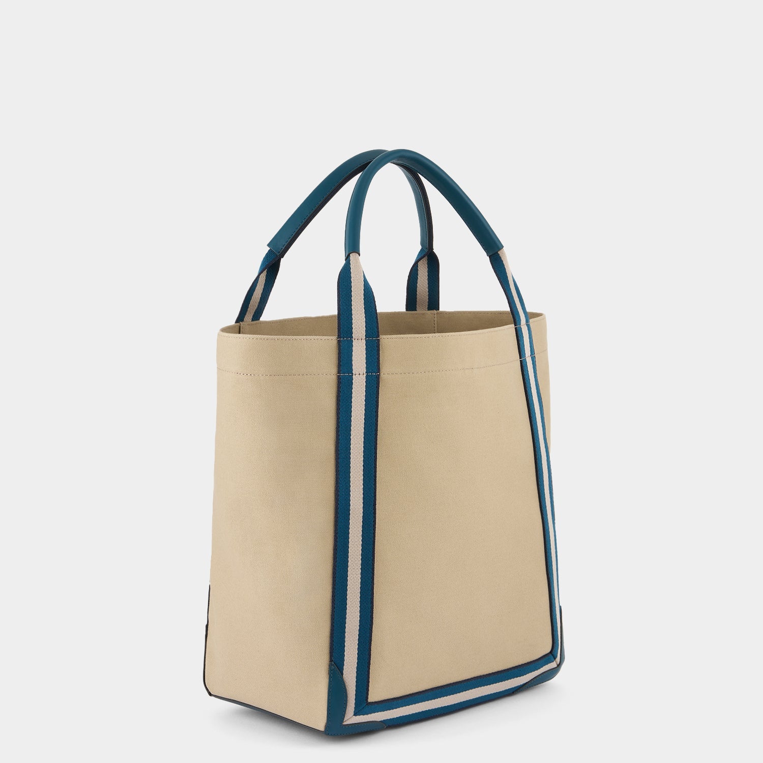 ビスポーク・ウォルトン・ポント・トート -

          
            Circus Leather in Petrol -
          

          Anya Hindmarch JP
