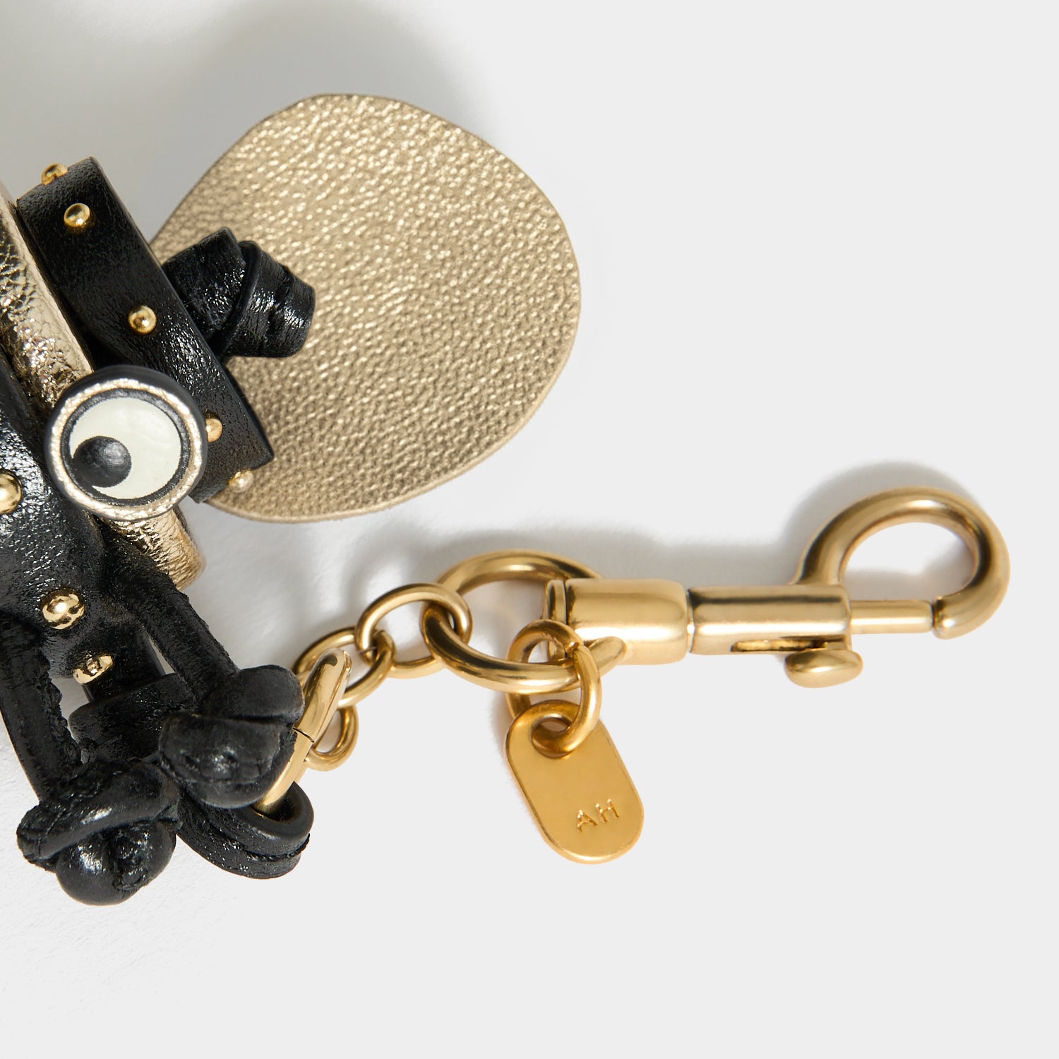Bee チャーム | Anya Hindmarch JP