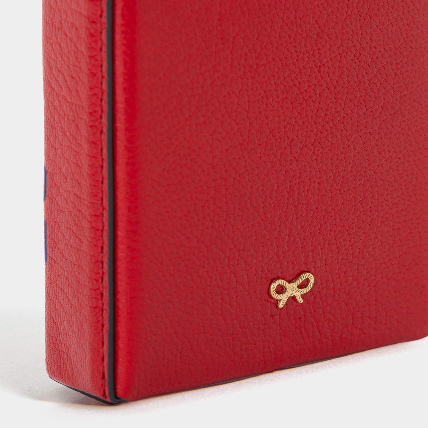 milky」チャーム | Anya Hindmarch JP