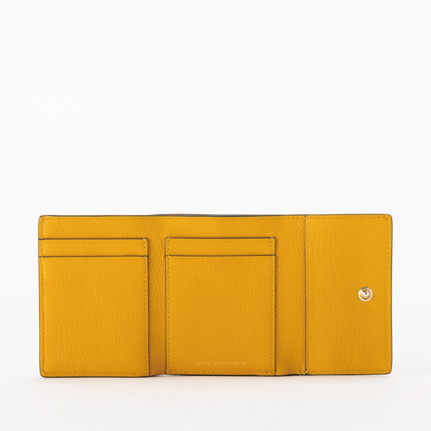 Wink ミニ・トライフォールド・ウォレット -

          
            Shiny Capra in Mustard -
          

          Anya Hindmarch JP
