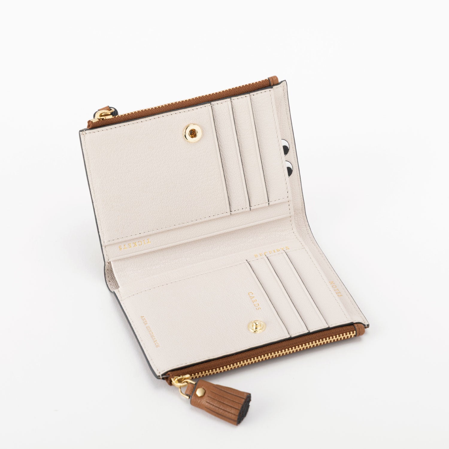 Peeping Eyes スモール・ダブルジップ・ウォレット -

          
            Shiny Capra in PECAN/CHALK -
          

          Anya Hindmarch JP
