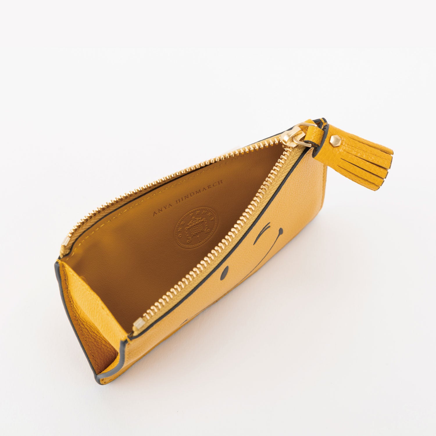 Wink ジップ・カードケース -

          
            Shiny Capra in Mustard -
          

          Anya Hindmarch JP
