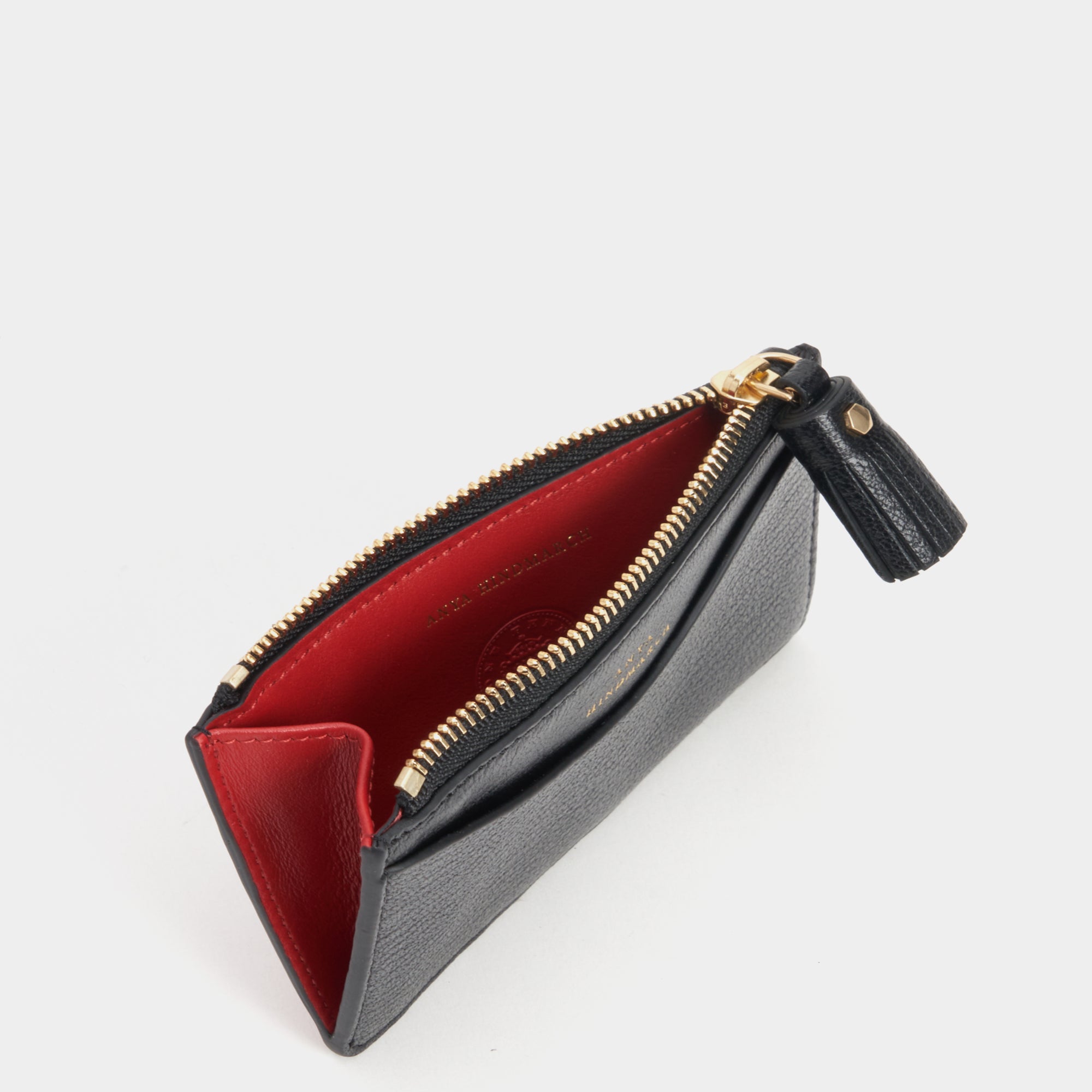 ピーピング アイズ ジップ カードケース -

                  
                    Shiny Capra in Black -
                  

                  Anya Hindmarch JP
