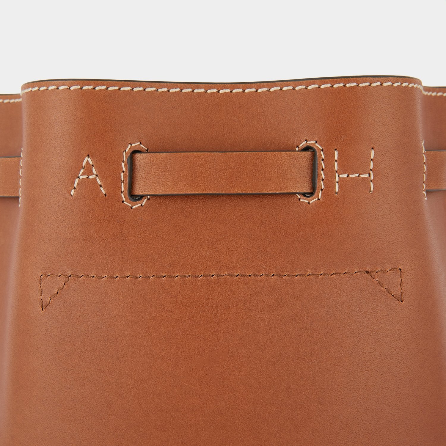 「Return to Nature」バケットバッグ スモール -

                  
                    Compostable Leather in Tan -
                  

                  Anya Hindmarch JP

