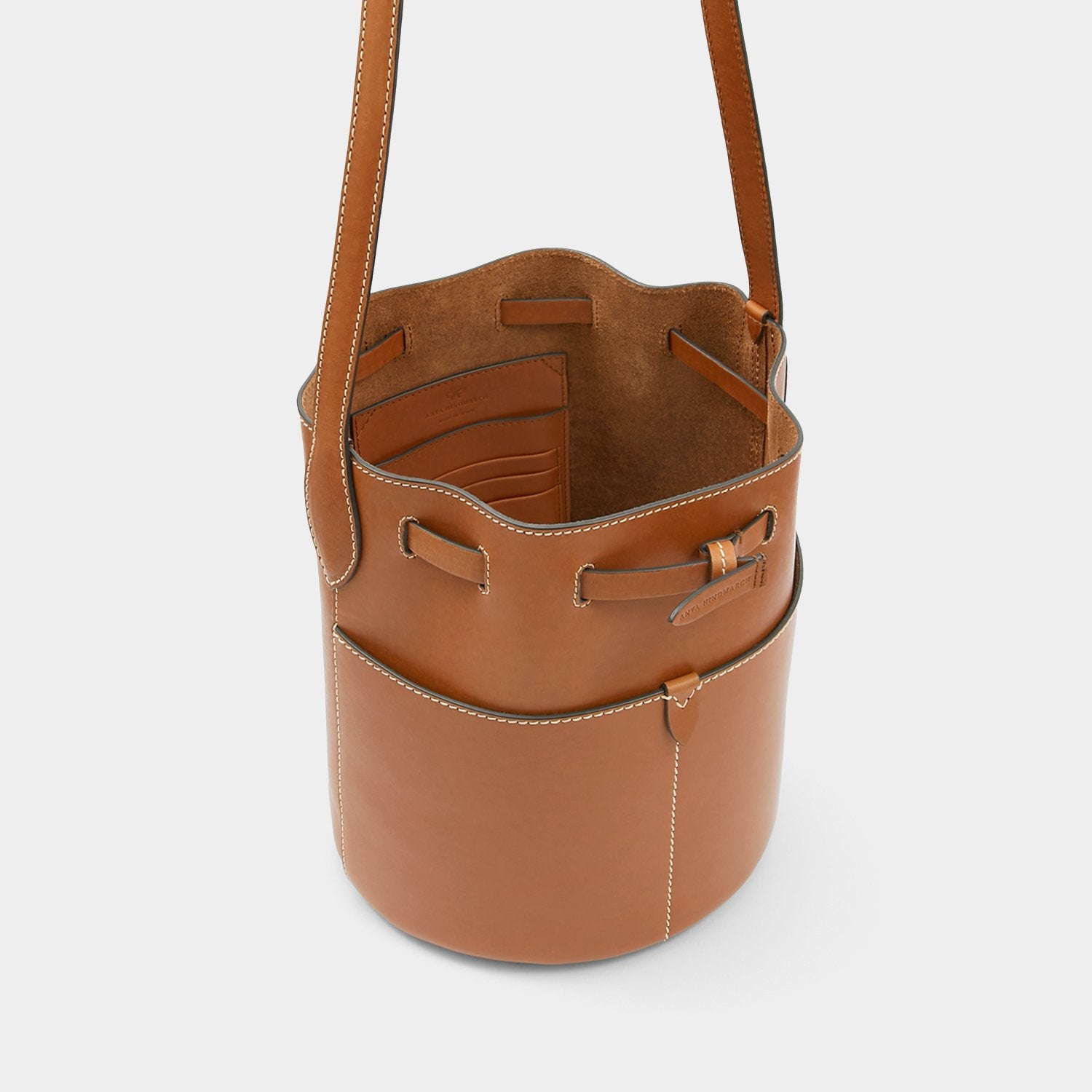 「Return to Nature」バケットバッグ スモール -

                  
                    Compostable Leather in Tan -
                  

                  Anya Hindmarch JP
