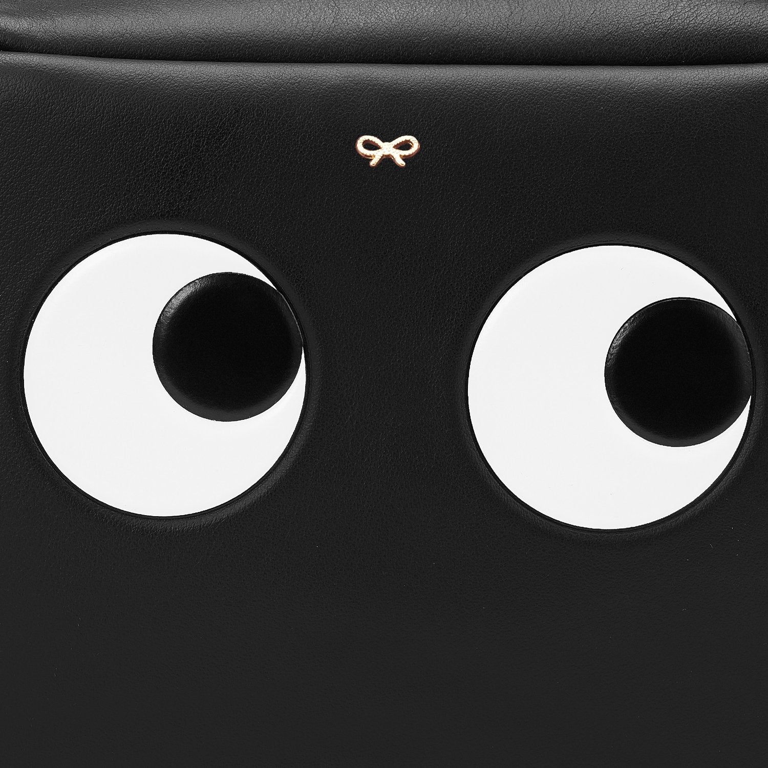 アイズ ミニ クロスボディ -

                  
                    Circus in Black -
                  

                  Anya Hindmarch JP
