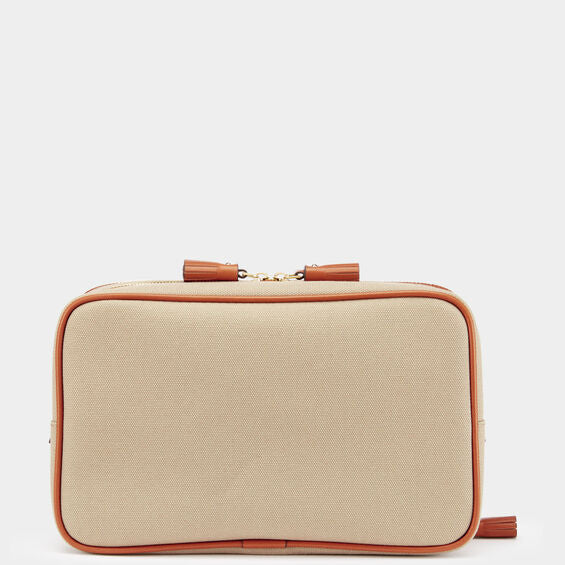 ビスポーク ウォルトン ウォッシュバッグ -

          

          Anya Hindmarch JP
