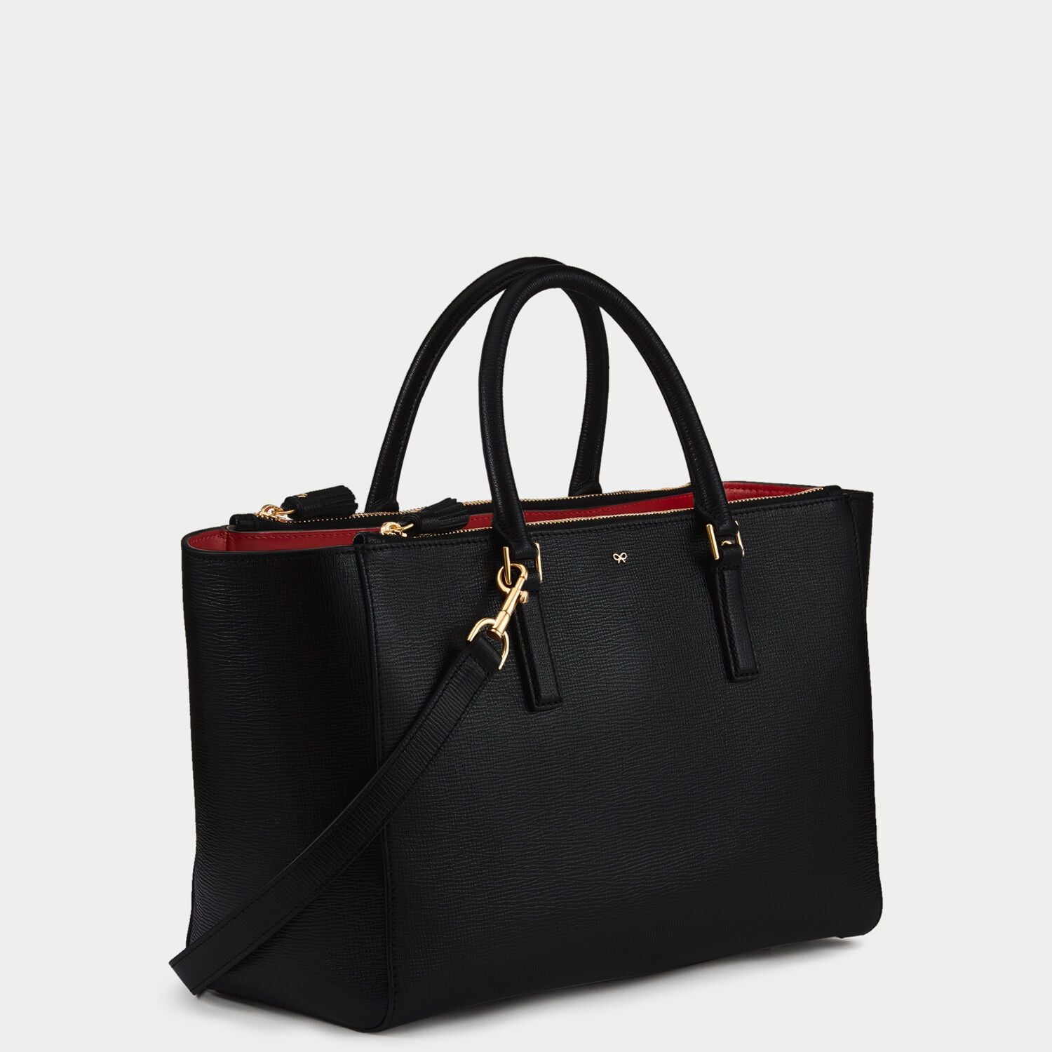 ビスポーク イーブリー トート -

                  
                    Grainy Capra in Black -
                  

                  Anya Hindmarch JP
