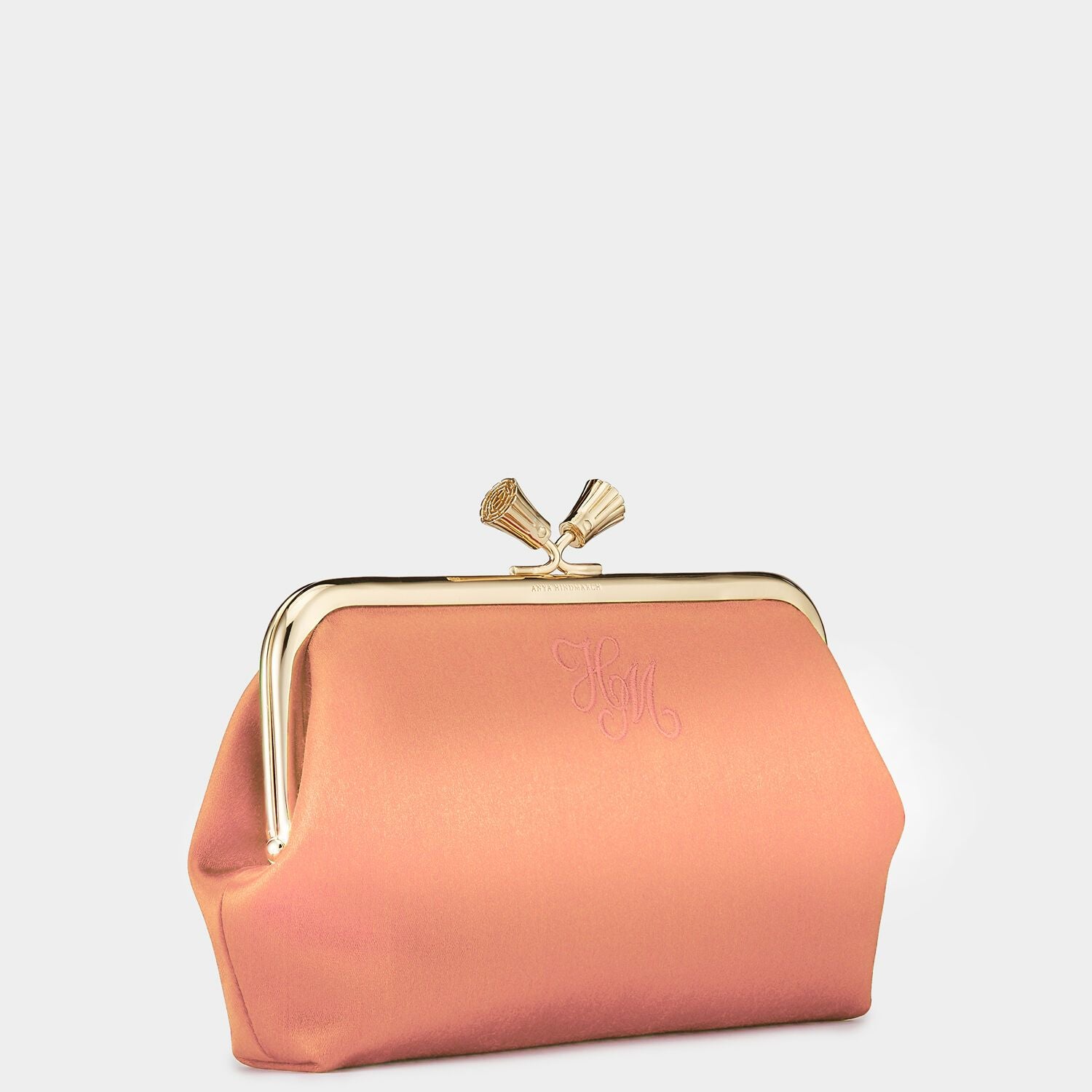 ビスポーク タッセル モード -

                  
                    Satin in Apricot -
                  

                  Anya Hindmarch JP
