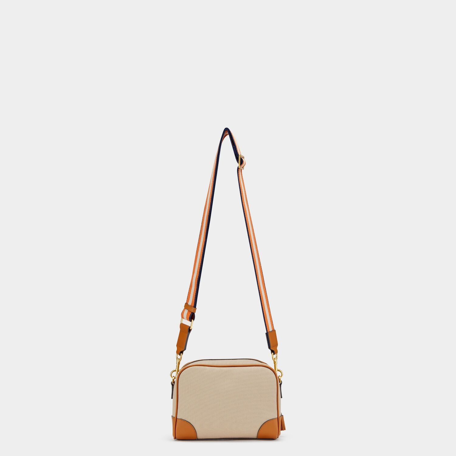 ビスポーク ウォルトン クロスボディ -

          
            Cotton in Tan -
          

          Anya Hindmarch JP
