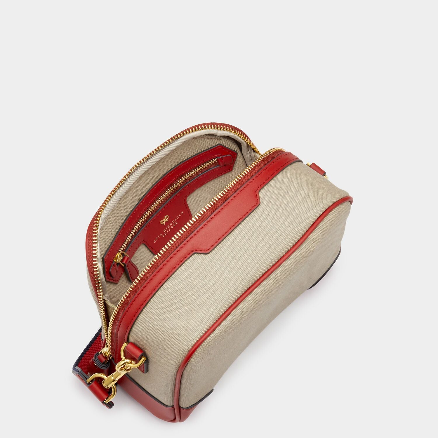 ビスポーク ウォルトン クロスボディ -

          
            Cotton in Red -
          

          Anya Hindmarch JP
