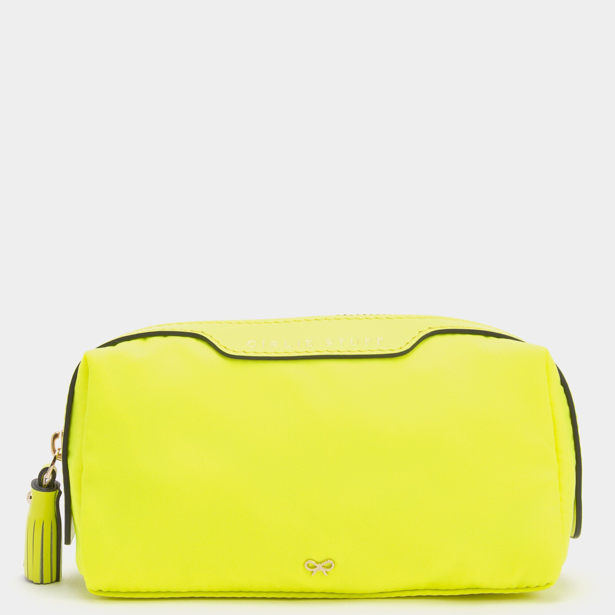 ガーリースタッフ ポーチ -

                  
                    Nylon in Neon Yellow -
                  

                  Anya Hindmarch JP
