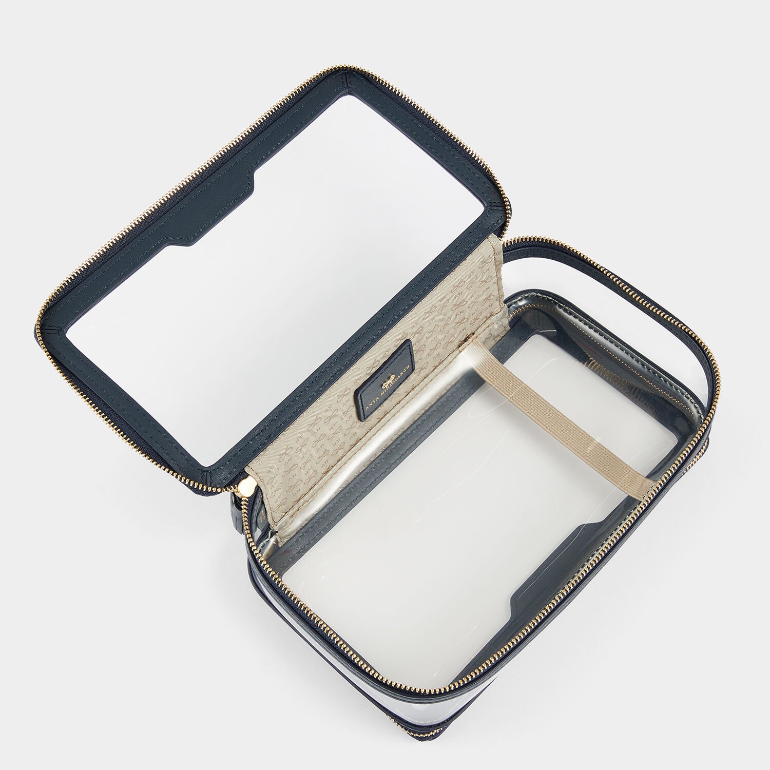 インフライト ケース -

          
            Clear TPU (0.8mm) in Clear/Marine -
          

          Anya Hindmarch JP
