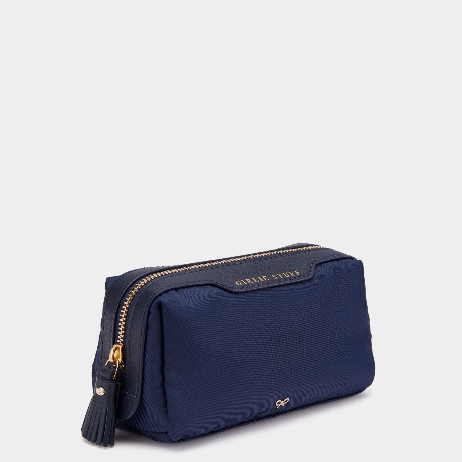 ガーリースタッフ ポーチ -

                  
                    Recycled Nylon with PU in Dark Marine -
                  

                  Anya Hindmarch JP
