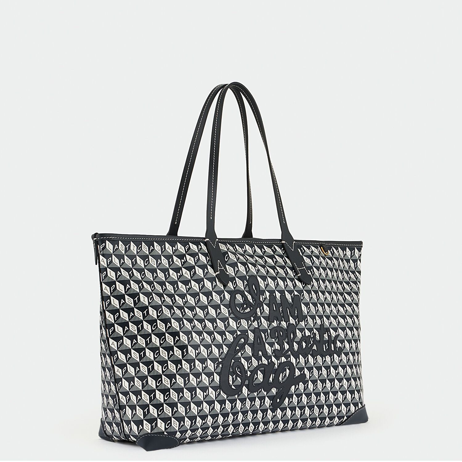 「I AM A Plastic Bag」 スモール モチーフ トート -

                  
                    Recycled coated canvas in Charcoal -
                  

                  Anya Hindmarch JP
