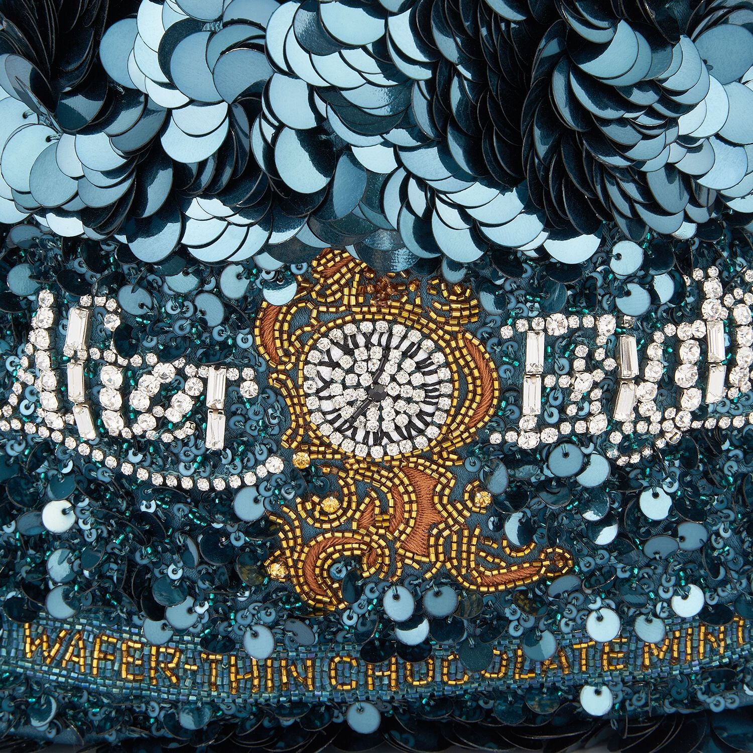 「After Eight®」 トート -

          
            Satin in Dark Teal -
          

          Anya Hindmarch JP
