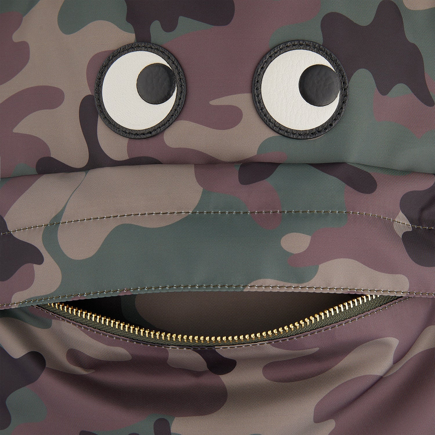 アイズ カモトート -

                  
                    Nylon in Camo Green -
                  

                  Anya Hindmarch JP
