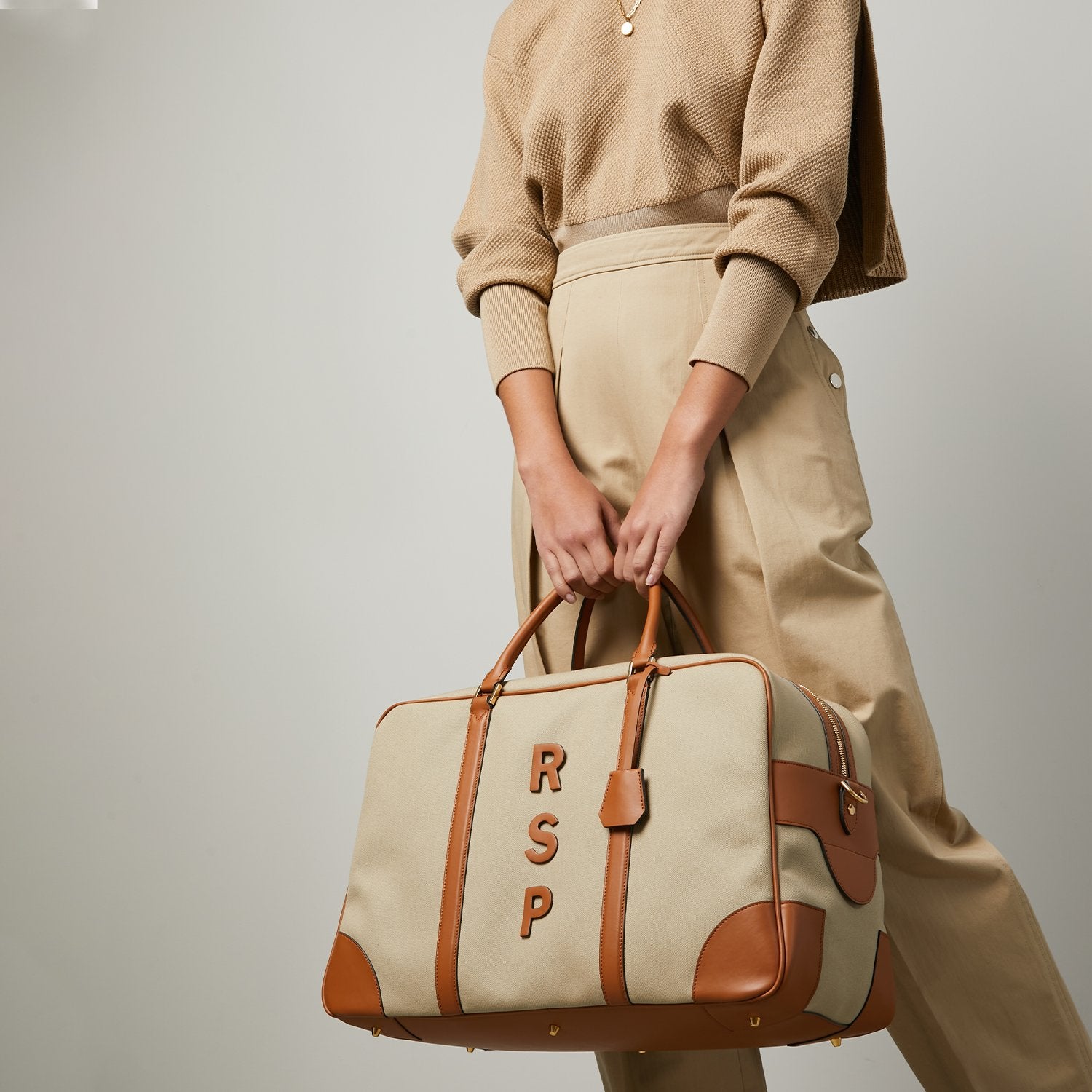 ビスポーク ウォルトン ラティマー -

          
            Canvas in Natural -
          

          Anya Hindmarch JP
