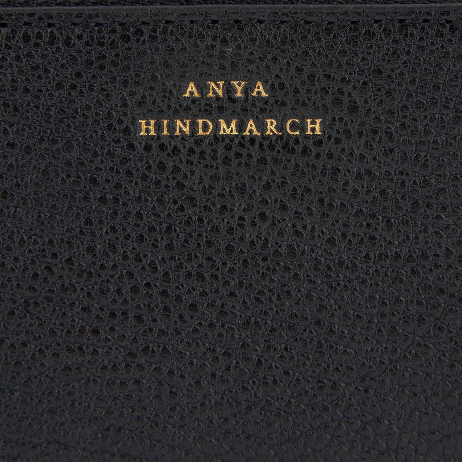 ピーピング アイズ 三つ折り ウォレット -

                  
                    Shiny Capra in Black -
                  

                  Anya Hindmarch JP
