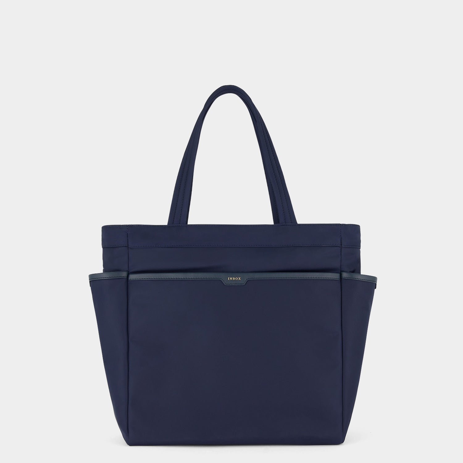 コミューター トート -

                  
                    Recycled Nylon with PU in Marine -
                  

                  Anya Hindmarch JP
