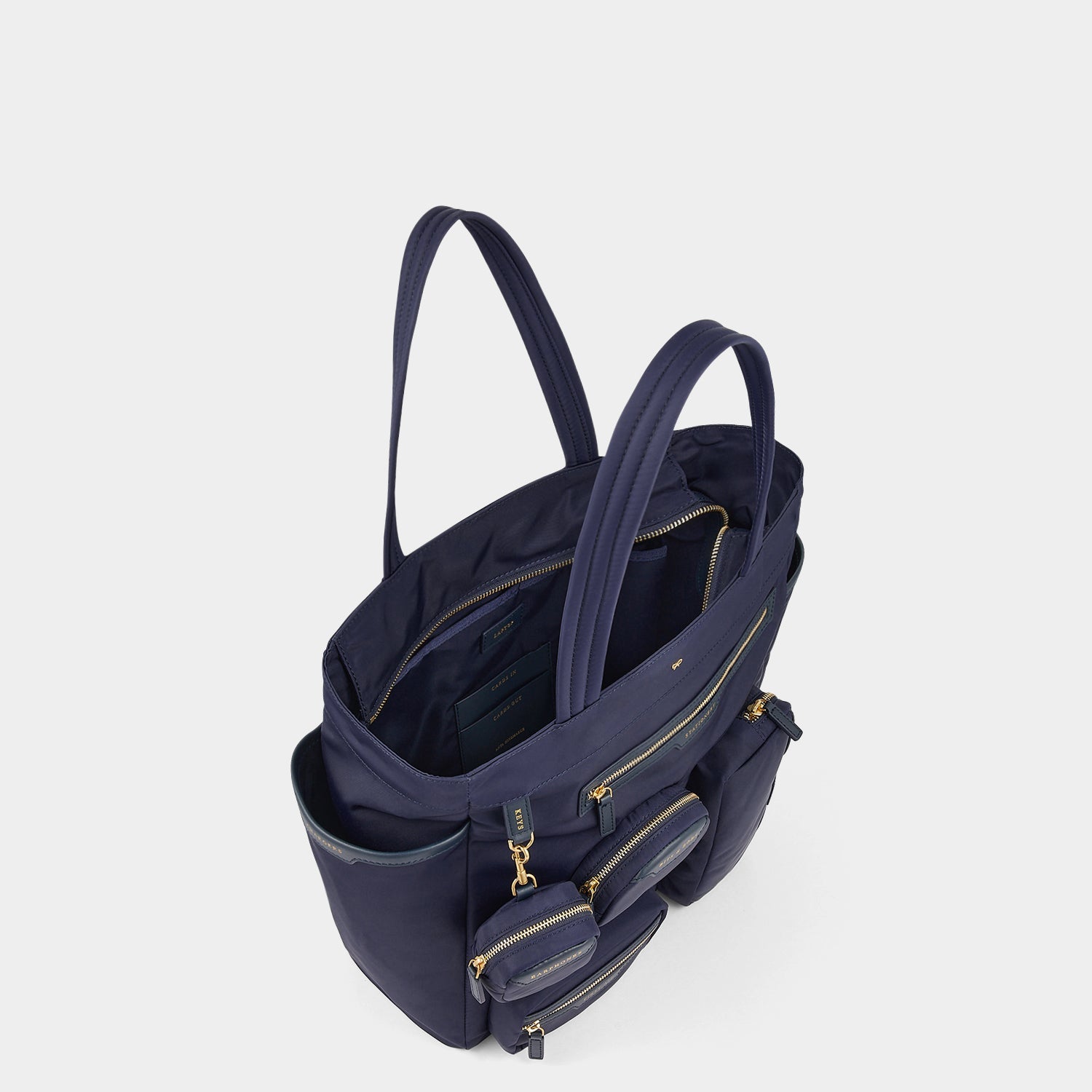 コミューター トート -

                  
                    Recycled Nylon with PU in Marine -
                  

                  Anya Hindmarch JP
