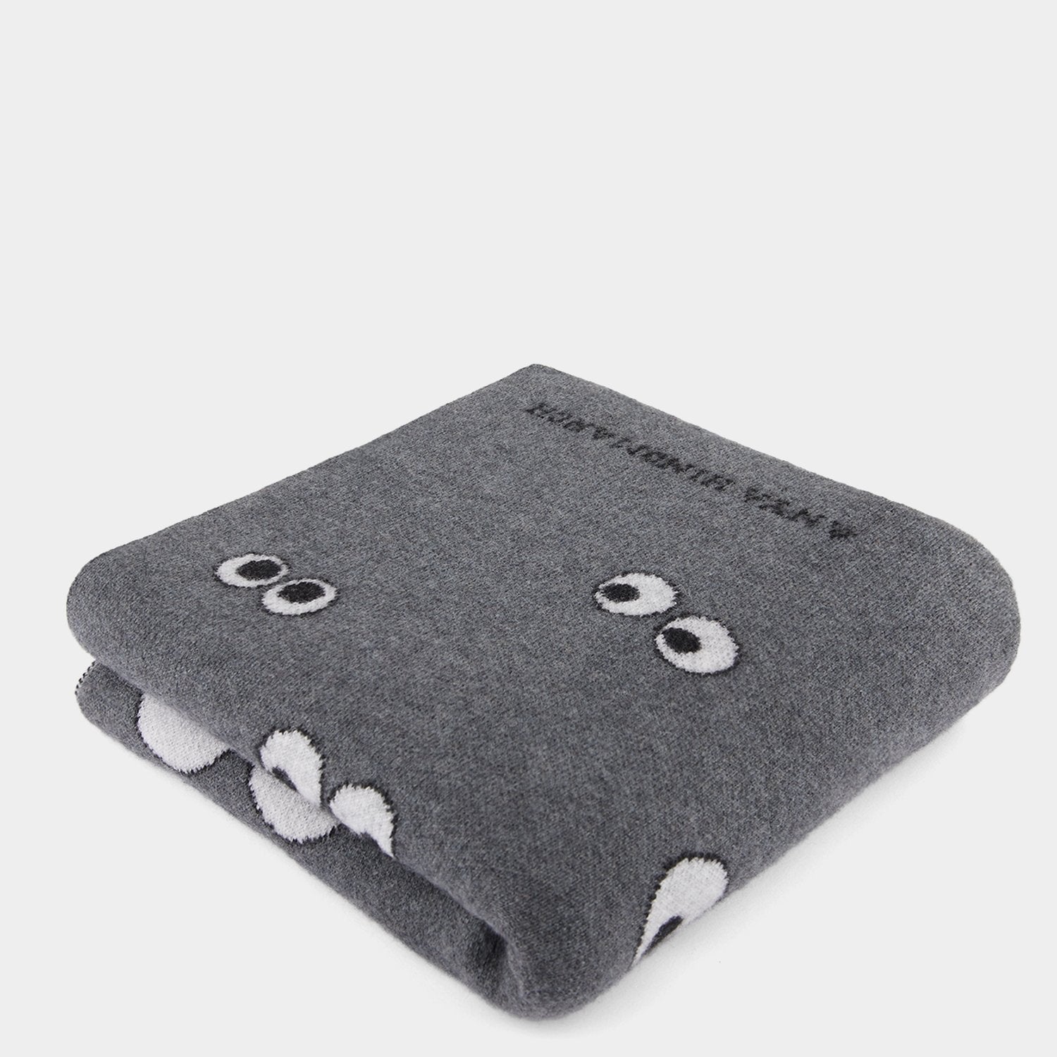 オールオーバーアイズ マフラー -

                  
                    Lambswool Eyes in Dark Slate -
                  

                  Anya Hindmarch JP
