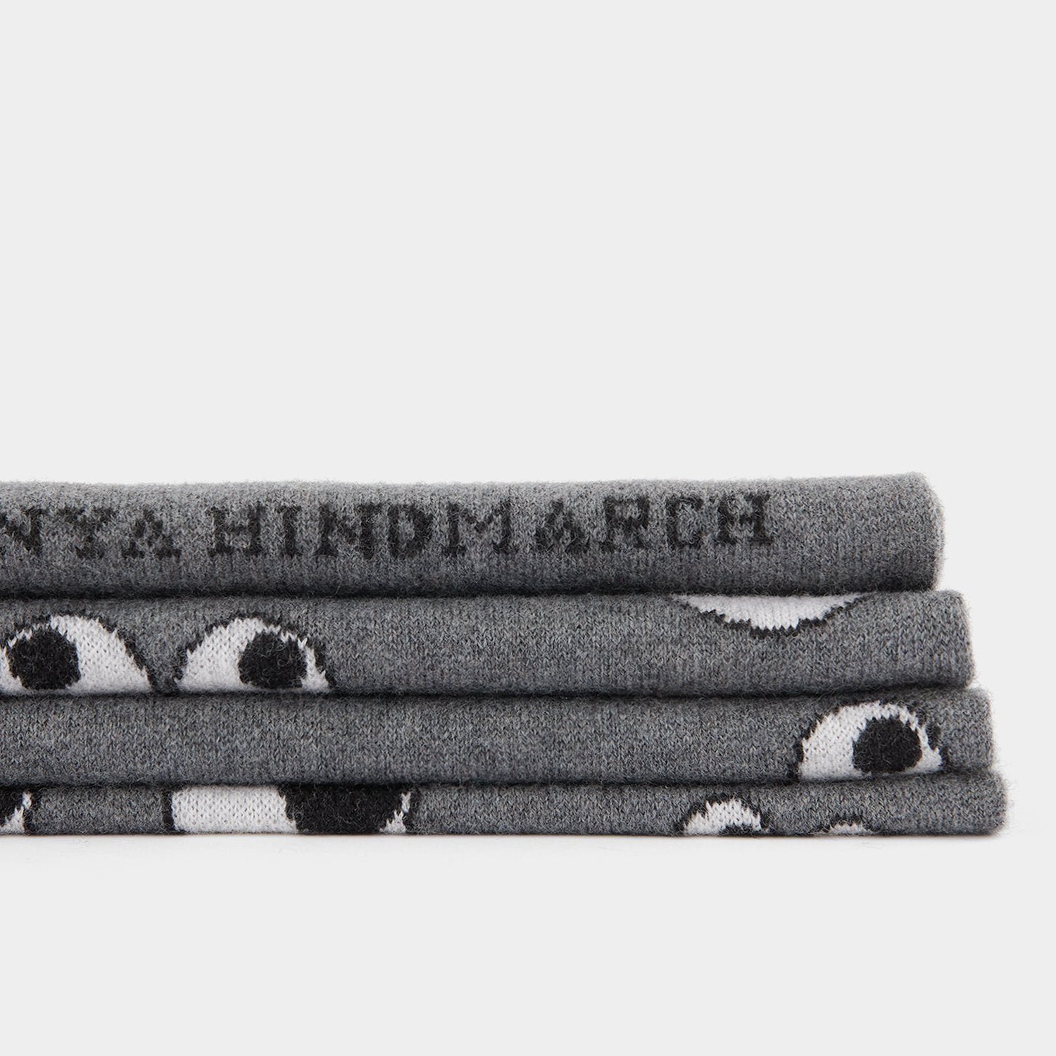 オールオーバーアイズ マフラー -

                  
                    Lambswool Eyes in Dark Slate -
                  

                  Anya Hindmarch JP
