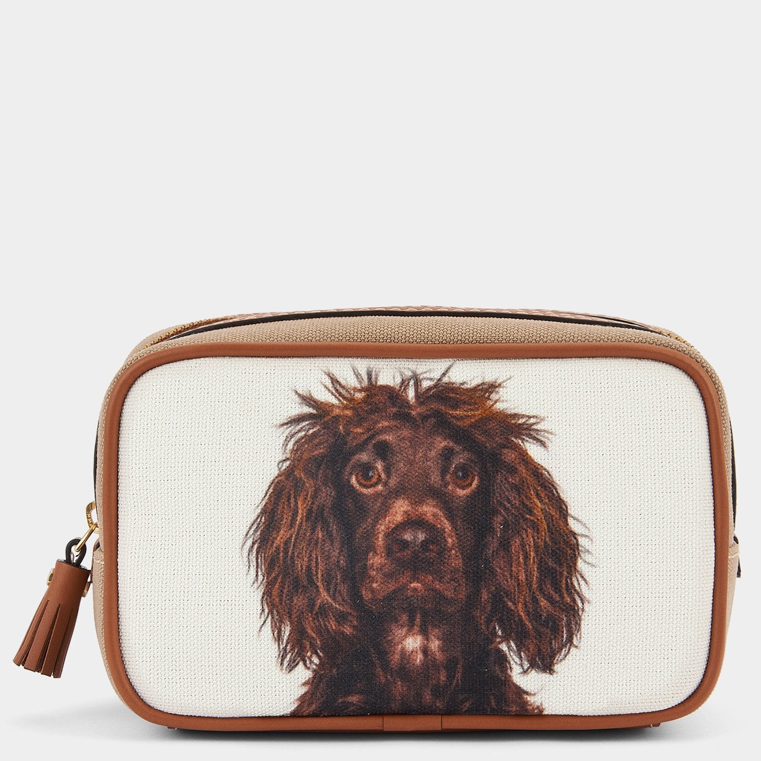 「Be A Bag」 ウォッシュバッグ スモール -

          
            Recyled Canvas in Tan -
          

          Anya Hindmarch JP
