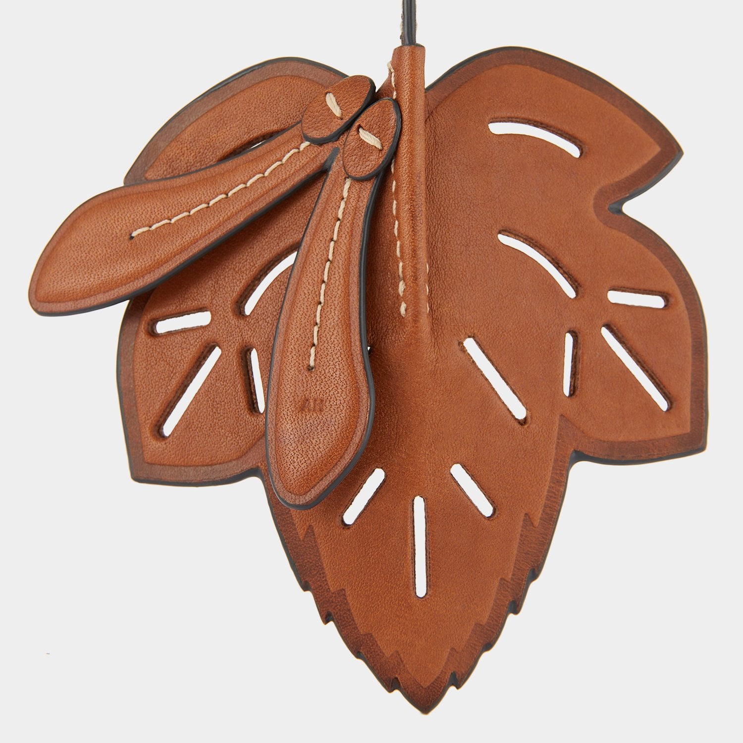 「Return to Nature」 シカモア葉 チャーム -

                  
                    Compostable Leather in Cedar -
                  

                  Anya Hindmarch JP

