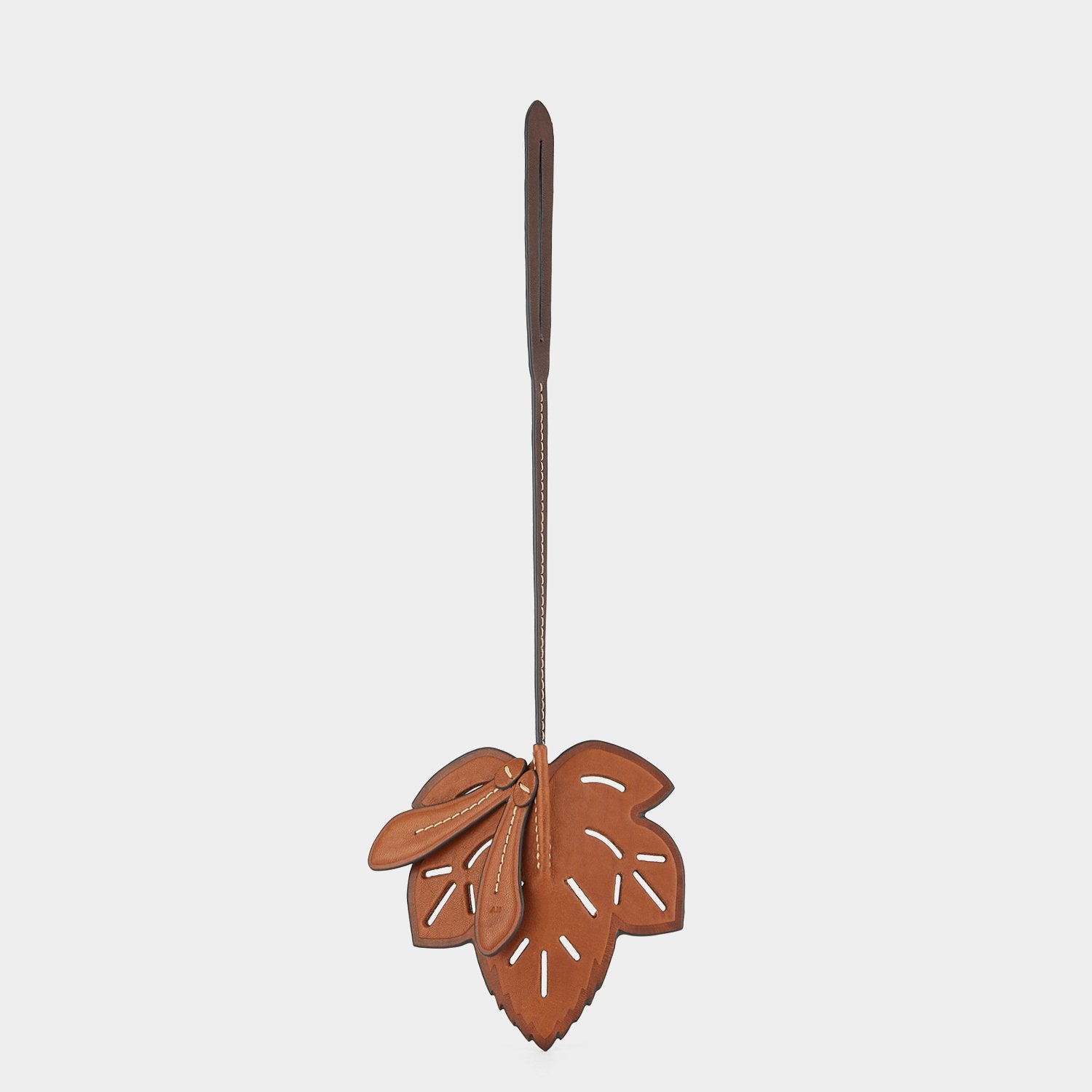 「Return to Nature」 シカモア葉 チャーム -

                  
                    Compostable Leather in Cedar -
                  

                  Anya Hindmarch JP
