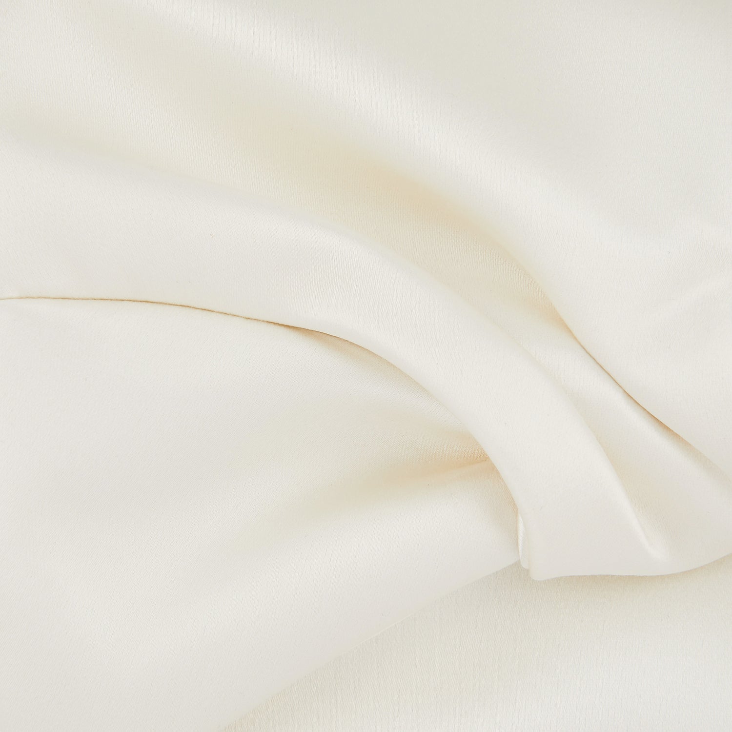 ボウ クラッチ -

          
            Double Faced Satin in Ivory -
          

          Anya Hindmarch JP
