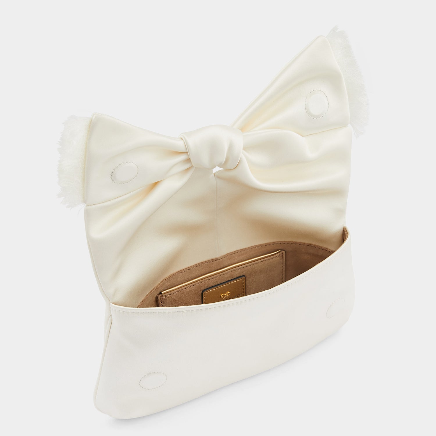 ボウ クラッチ -

                  
                    Double Faced Satin in Ivory -
                  

                  Anya Hindmarch JP
