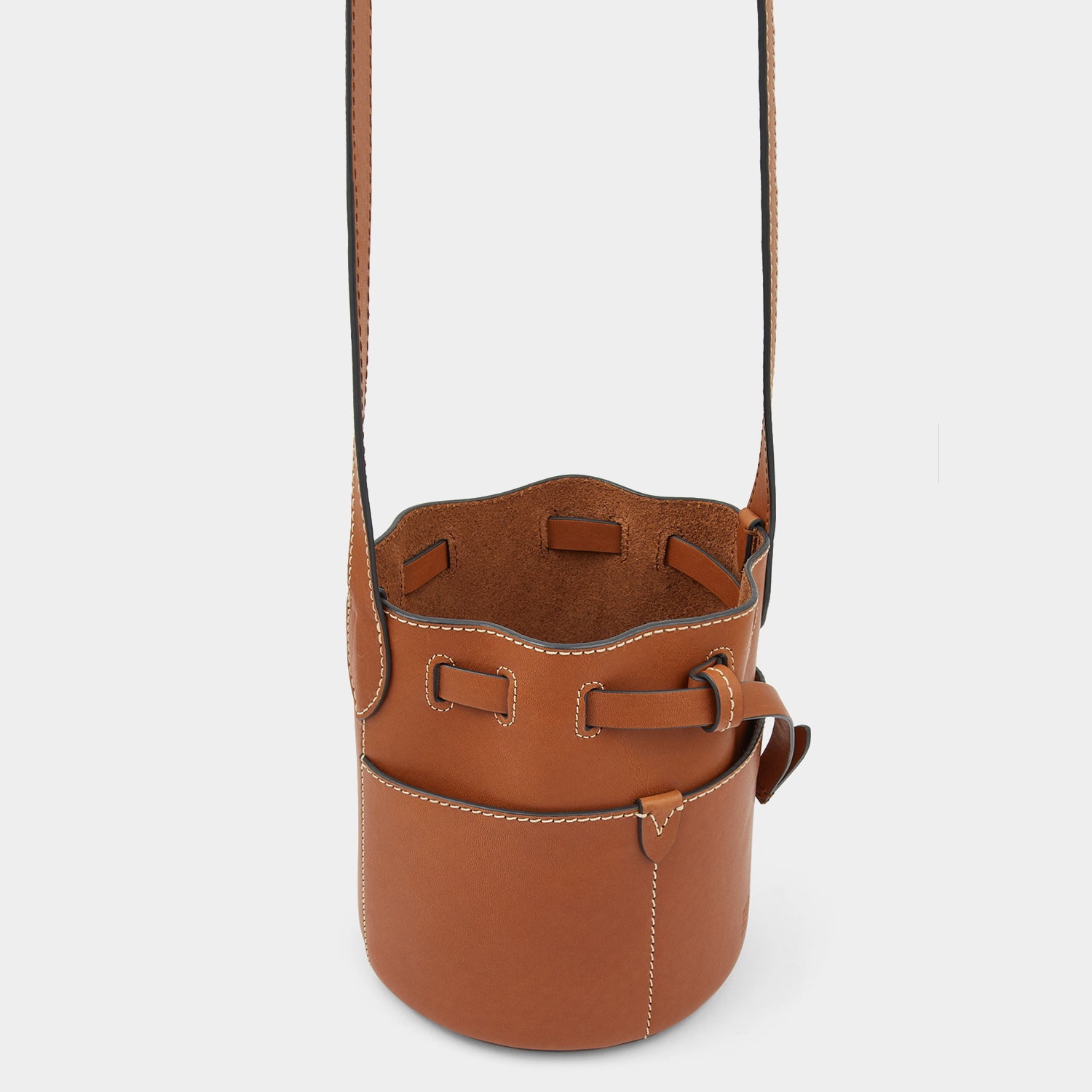 「Return to Nature」バケットバッグ ミニ -

                  
                    Compostable Leather in Tan -
                  

                  Anya Hindmarch JP
