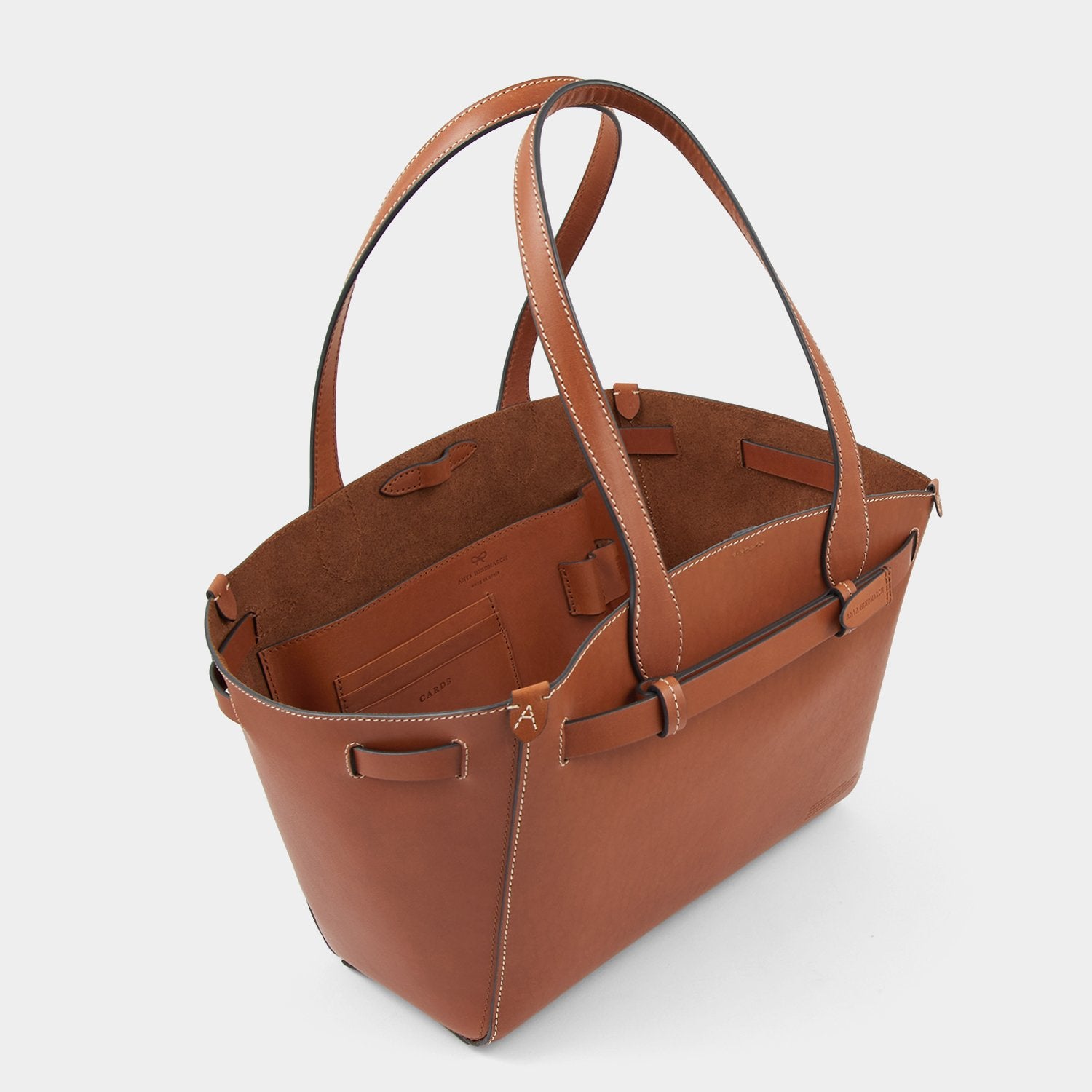 「Return to Nature」 トート スモール -

                  
                    Compostable Leather in Tan -
                  

                  Anya Hindmarch JP
