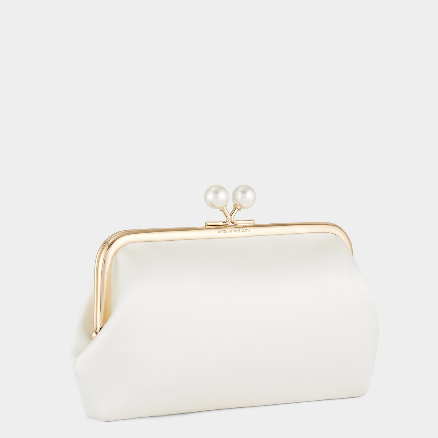 モード タッセル クラッチ パール -

                  
                    Satin -backed SUSTAINABLE in Ivory -
                  

                  Anya Hindmarch JP
