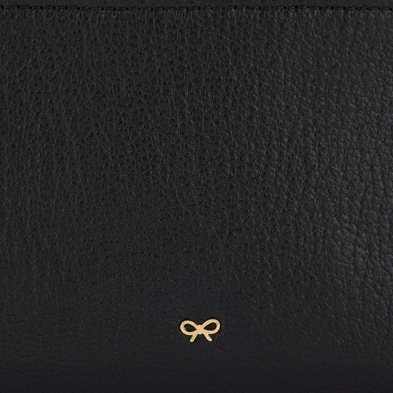 ビスポーク スモール ダブルジップ ウォレット -

                  
                    Capra Leather in Black -
                  

                  Anya Hindmarch JP
