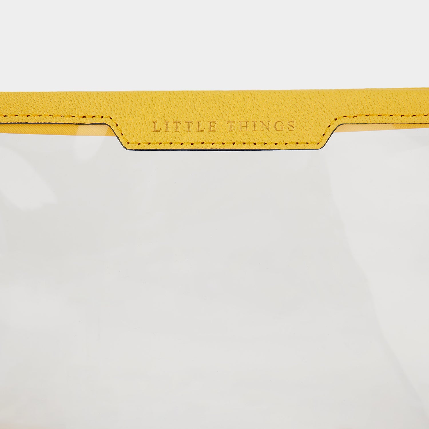 リトル シングズ ポーチ -

                  
                    Grainy Goat in Clear/Yellow -
                  

                  Anya Hindmarch JP
