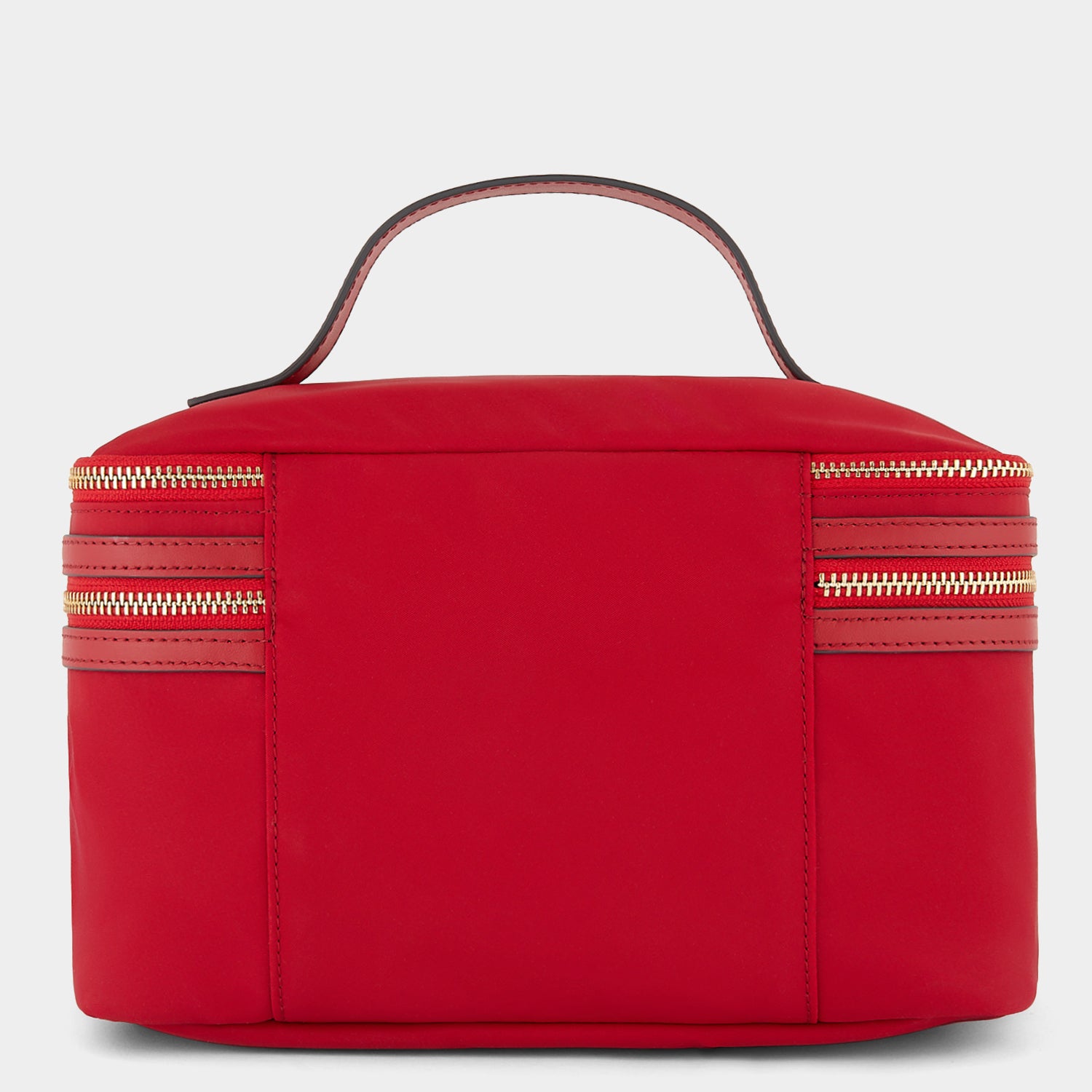 バニティー キット -

                  
                    ECONYL® Regenerated Nylon in Red -
                  

                  Anya Hindmarch JP
