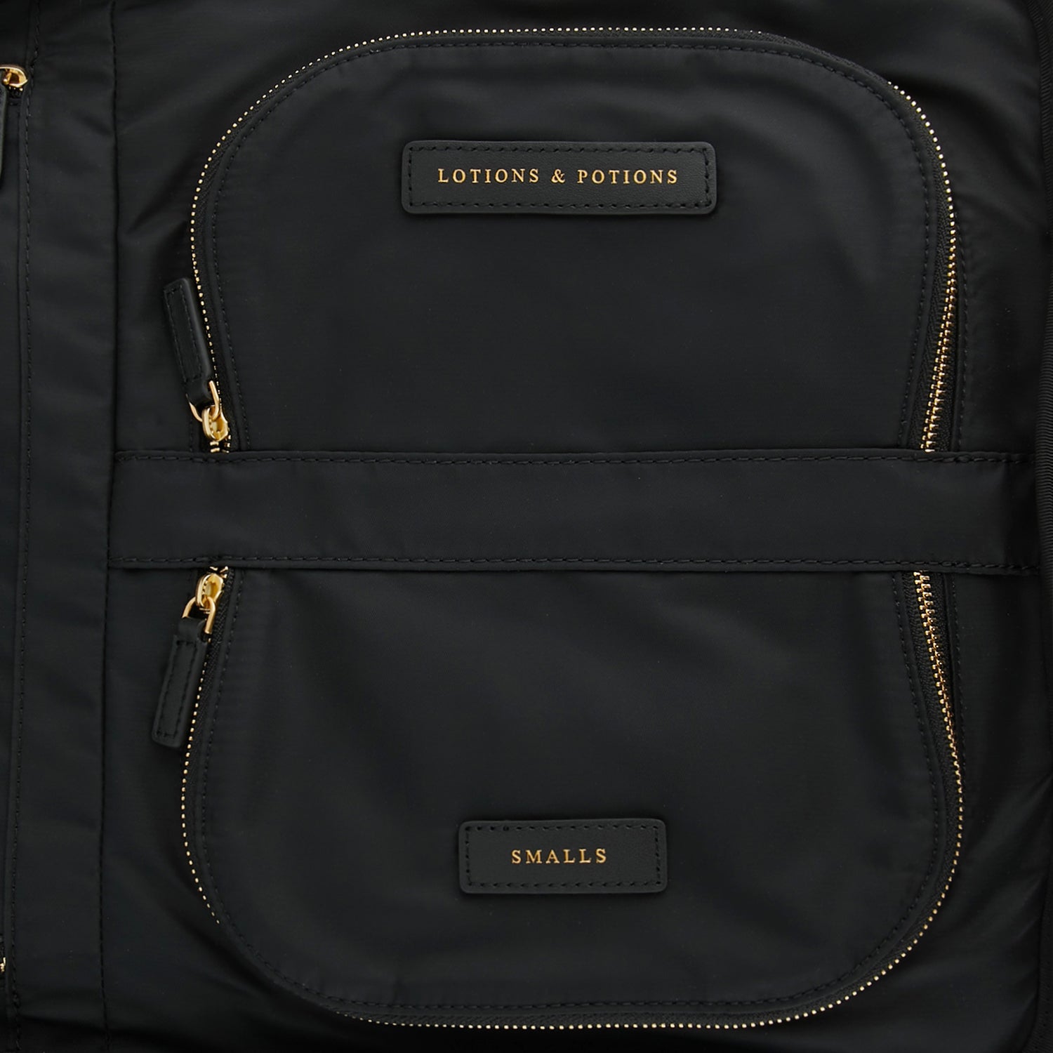 「24 Hour」バッグ -

          
            Recycled Nylon with PU in Black -
          

          Anya Hindmarch JP
