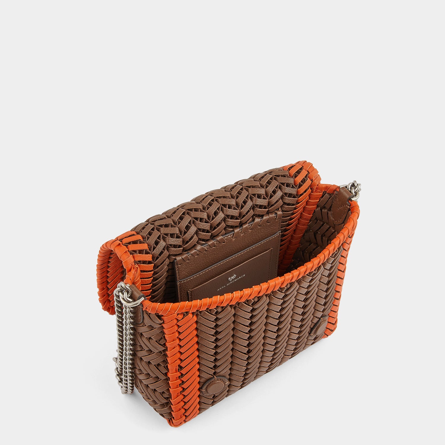 ニーソン チェーン クロスボディ -

                  
                    Capra Leather in Vole/Ginger -
                  

                  Anya Hindmarch JP
