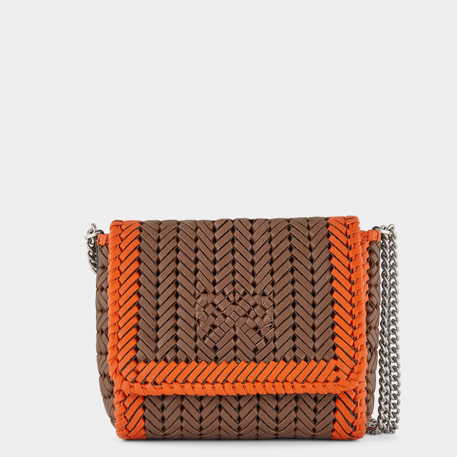 ニーソン チェーン クロスボディ -

                  
                    Capra Leather in Vole/Ginger -
                  

                  Anya Hindmarch JP
