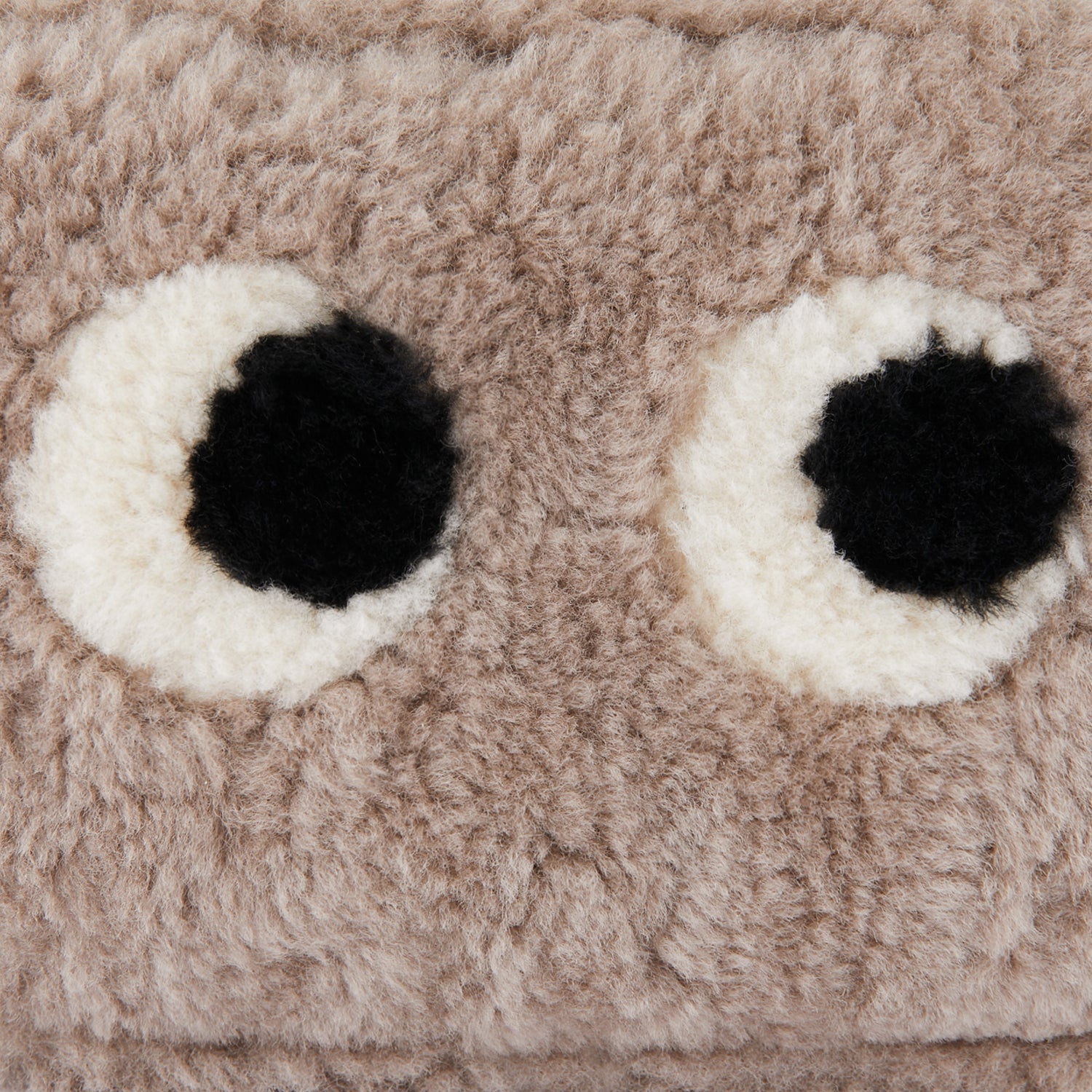 シアリング アイズ クロスボディ -

                  
                    Shearling in Porcini -
                  

                  Anya Hindmarch JP
