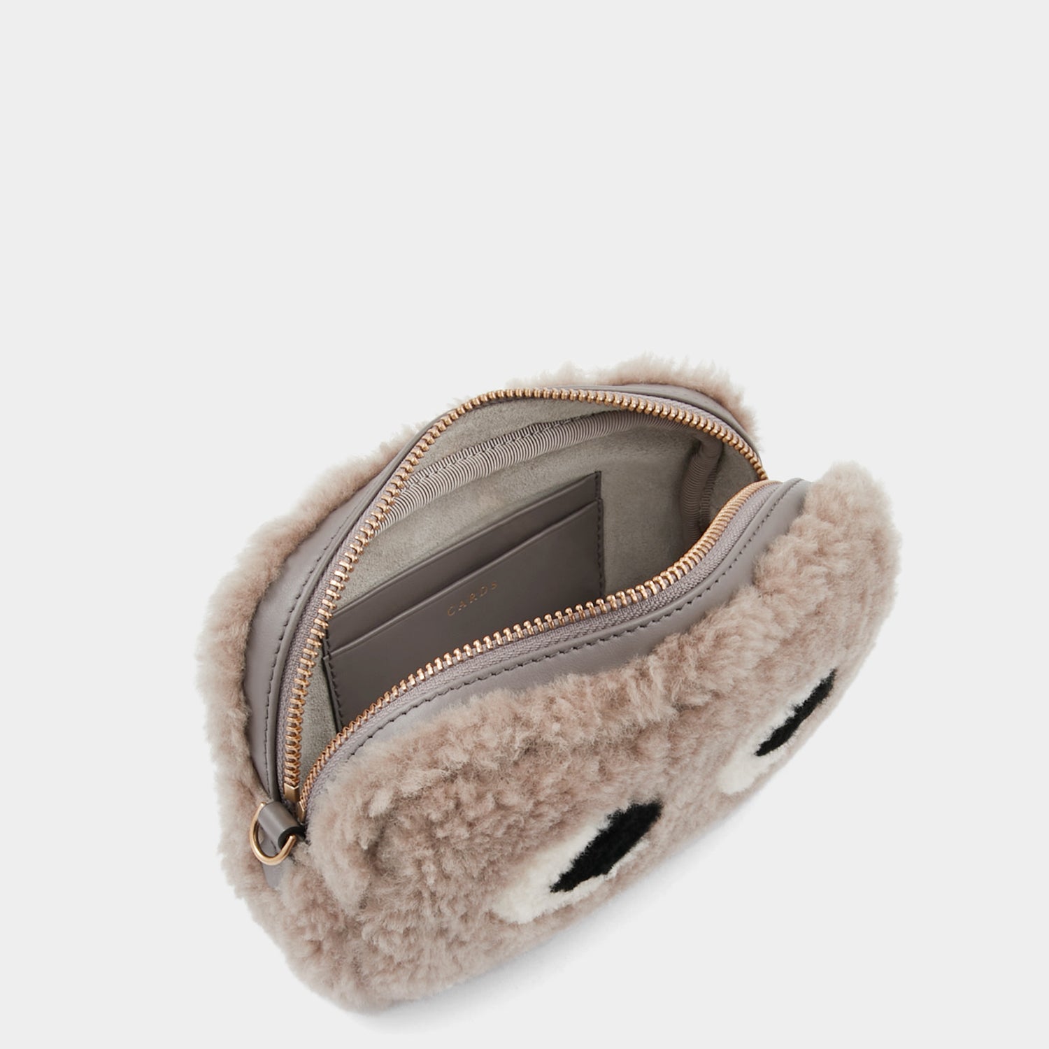 シアリング アイズ クロスボディ -

                  
                    Shearling in Porcini -
                  

                  Anya Hindmarch JP
