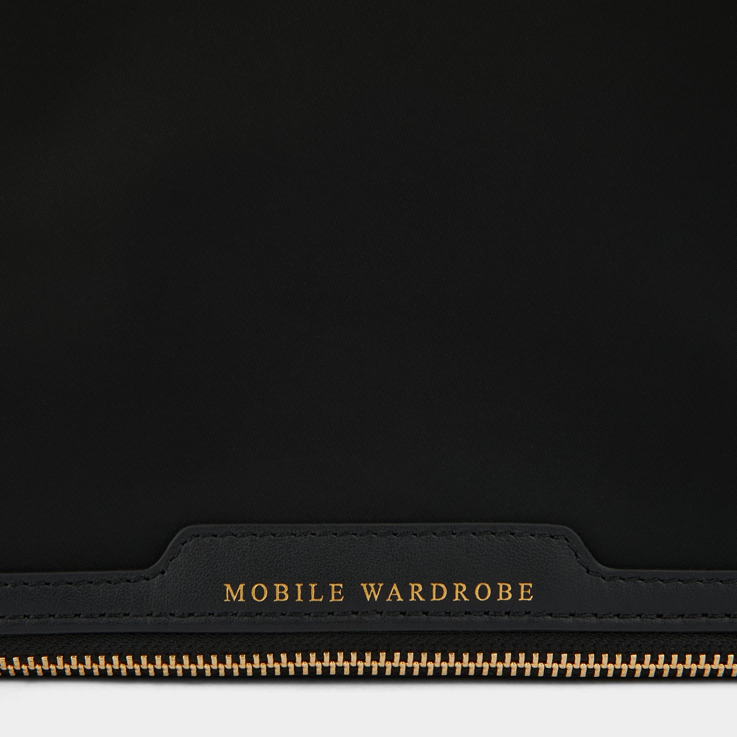 モバイル ワードローブ -

          
            Recycled Nylon with PU in Black -
          

          Anya Hindmarch JP

