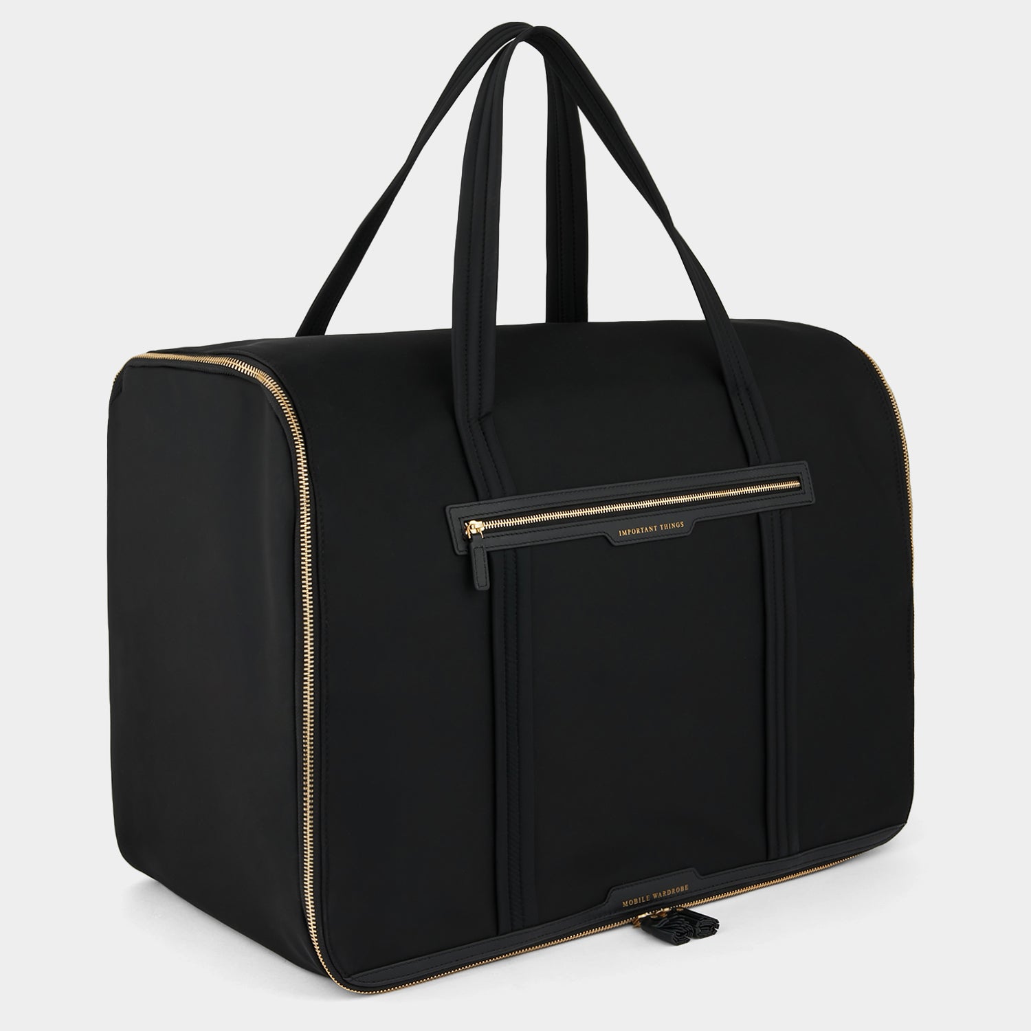 モバイル ワードローブ -

                  
                    Recycled Nylon with PU in Black -
                  

                  Anya Hindmarch JP
