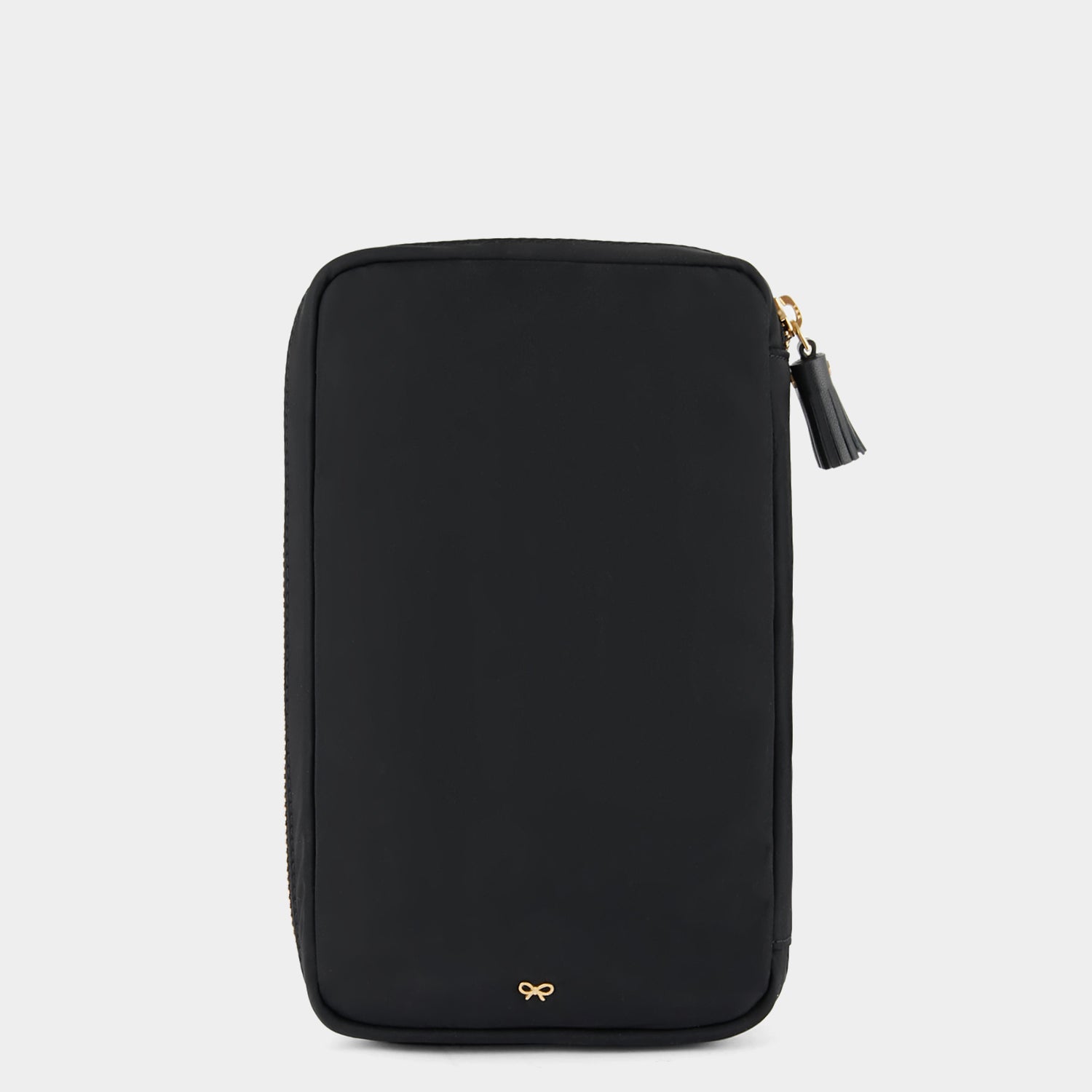 ラージ ペンシル ケース -

                  
                    Recycled Nylon in Black -
                  

                  Anya Hindmarch JP
