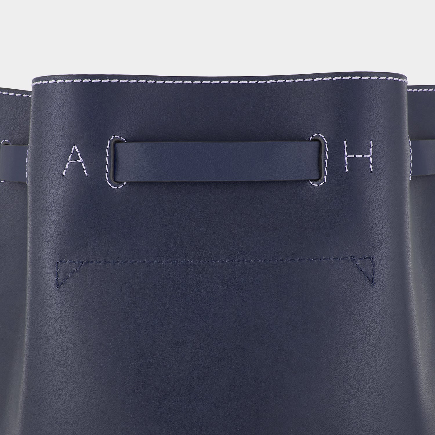 「Return to Nature」バケットバッグ -

                  
                    Compostable Leather in Marine -
                  

                  Anya Hindmarch JP
